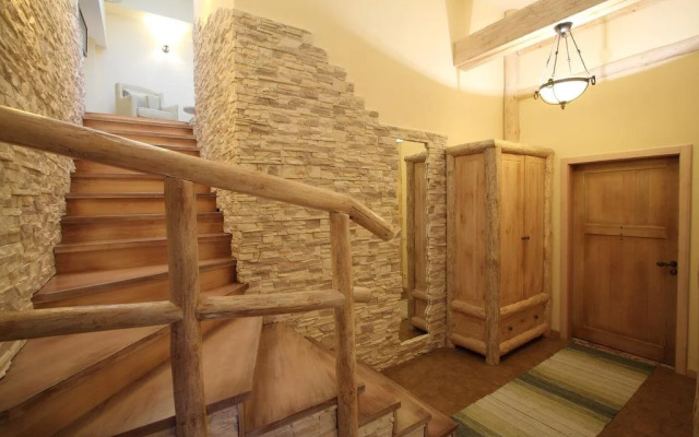 Park-Hotel Butenko Stable