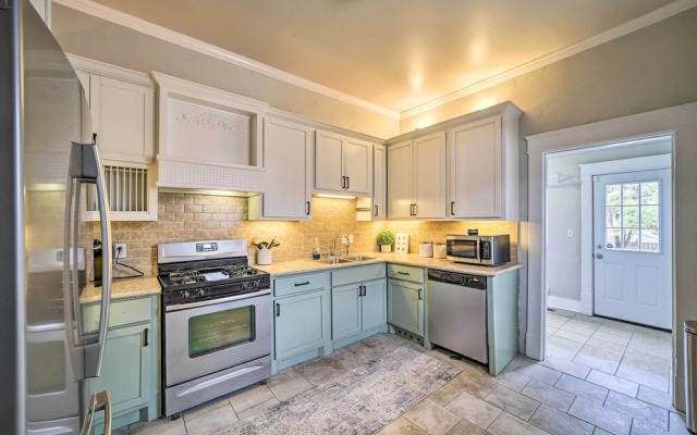 Pet-friendly Tulsa Home, 2 Mi to Downtown!