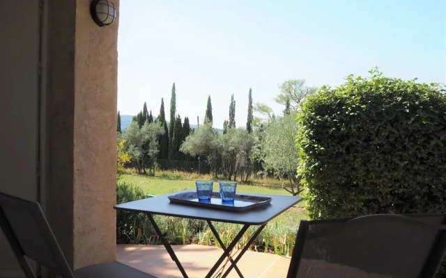 Pretty Holiday House With Private Garden, Apt