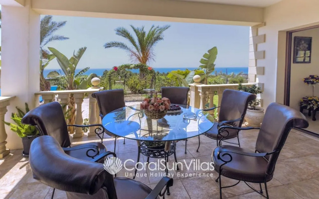 Away-from-it-all, Exceptional Sea Views Sleeps 10