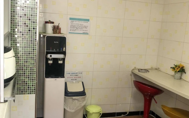 Noble Residence Apgujeong Rodeo