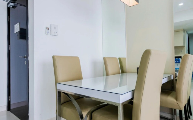 Luxurious 2Br Apartment At Lexington Residence