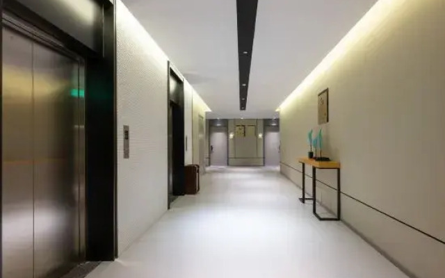 Homeinn Selected Hotel (Baoji Administrative Avenue Zhong Hospital East Area)