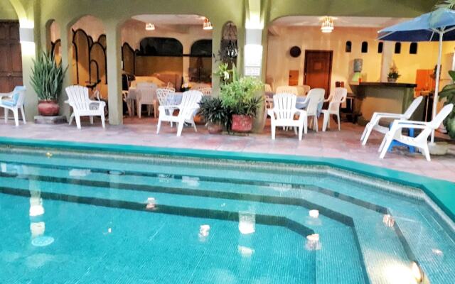 Hotel Solimar Inn Suites