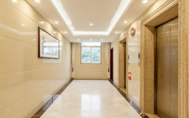 Starway Hotel