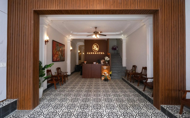 Jade Hotel