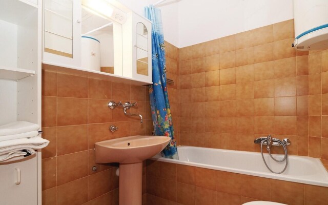 Awesome Home in Pag With Wifi and 2 Bedrooms