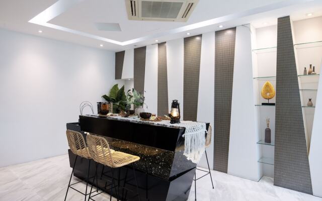 25000sqft Grand Luxe Villa PJ 13BR 42Pax