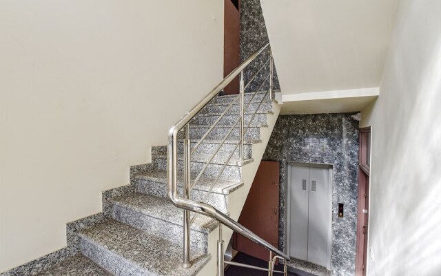 Fabhotel Moon Light Palace