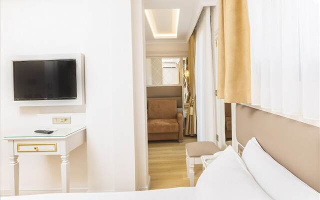City Hotel