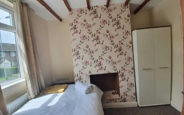 Comfortable Homestay in Stoke