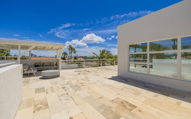4 4 5 Rooftoppoolpingponggazebonear Ritz Beach