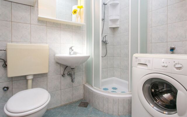 Apartments Miramare & Campara