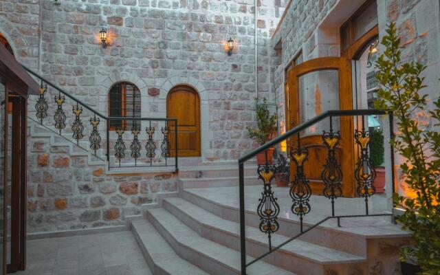 Kasri Divan Hotel