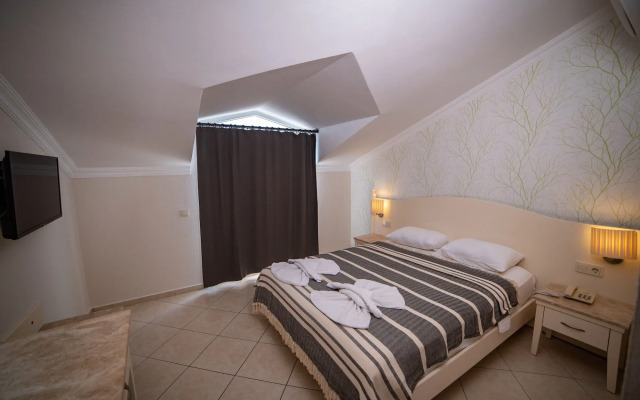 Blue Star Hotel