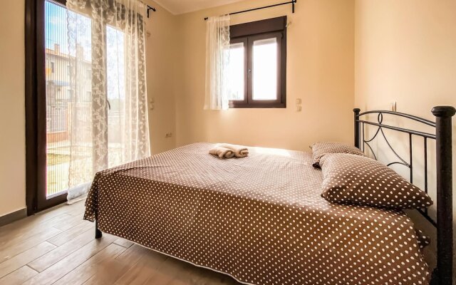 Nice Apartment in Nafpaktos With Wifi and 1 Bedrooms