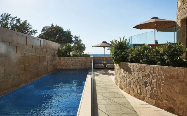 Bellevue On The Beach Suites