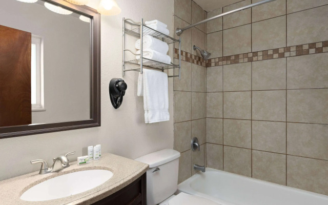 Ramada by Wyndham Elko Hotel at Stockmen's Casino