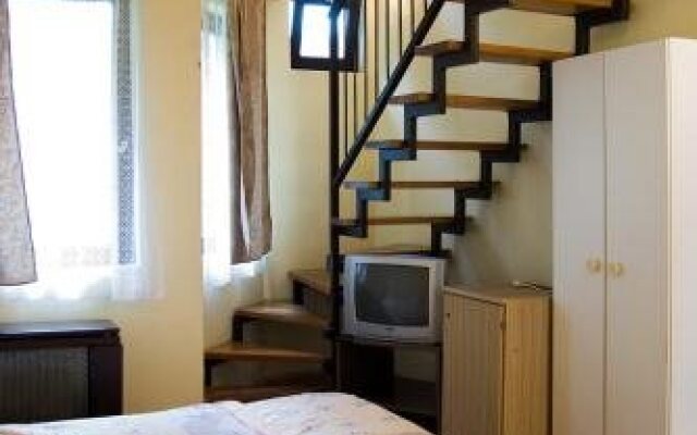 Thermal Kemping es Motel