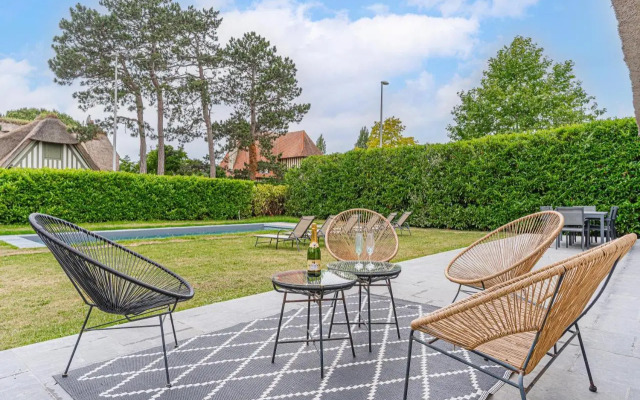 Luxueuse Chaumière 4 Chambres avec jardin