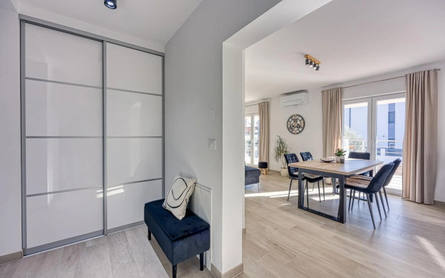 Holiday House Sunrise