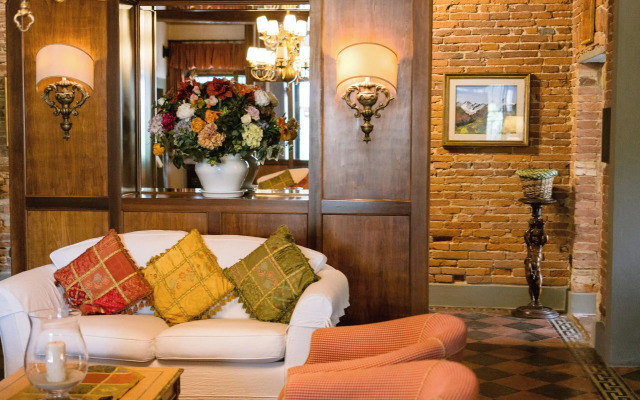 Villa Delia Hotel & Cooking School