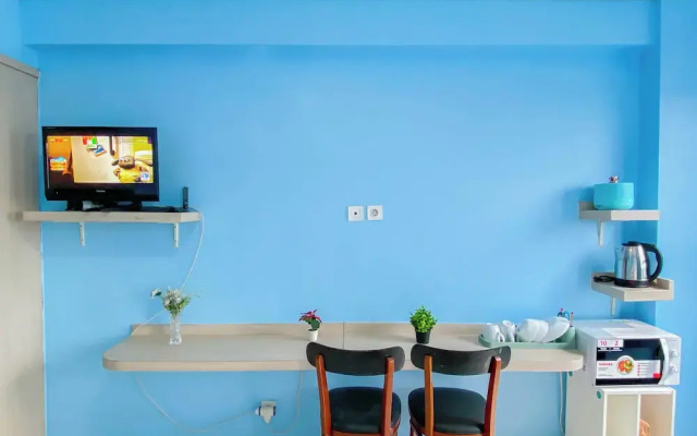 Blue Accent Studio (No Kitchen) At Elvis Tower Apartment
