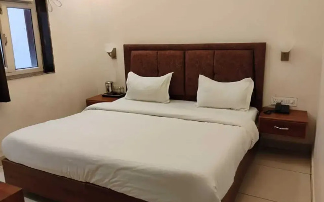Hotel Comfort Inn By Ganga Gauri Hotels