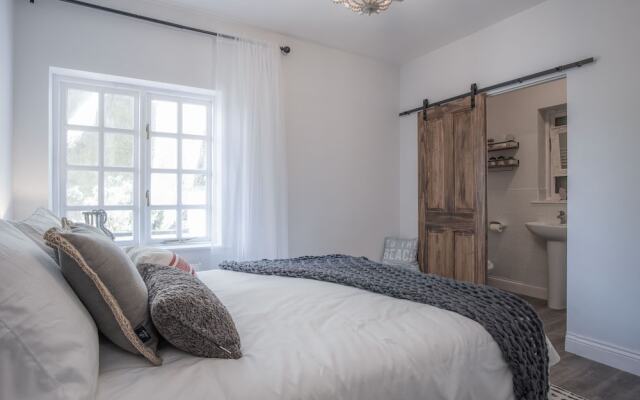 The Sand Castle - 2 Bedroom Apartment - Tenby