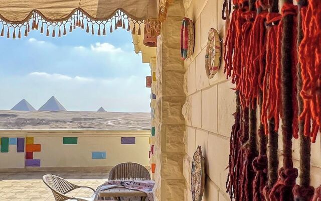 Atlantis pyramids Inn new