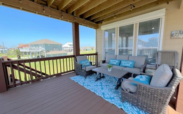 Sea-renity 3 Bedroom Home by Redawning