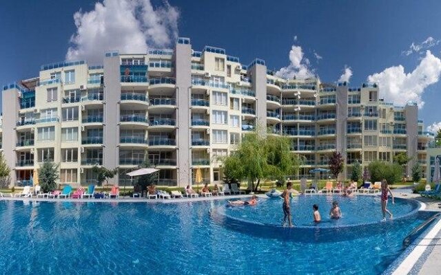 Oasis Laguna Apartments
