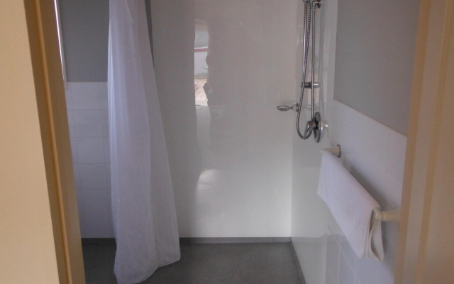 Heritage Court Motel