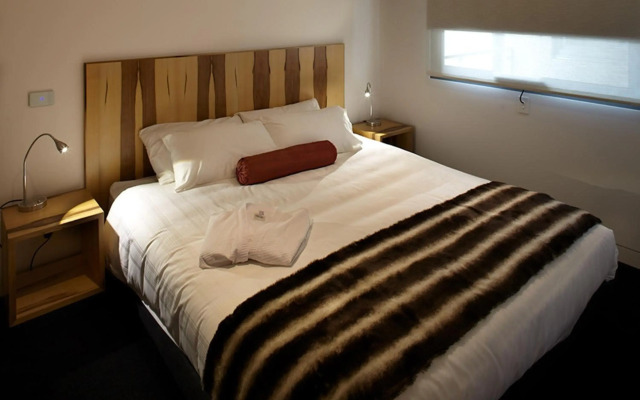 Salamanca Wharf Hotel