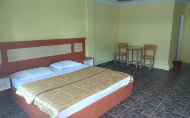 Halay Inn Tanjung Marowa