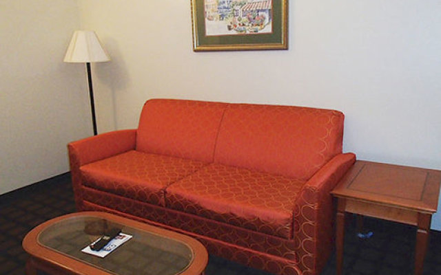 Clarion Suites Conference Center near I-95