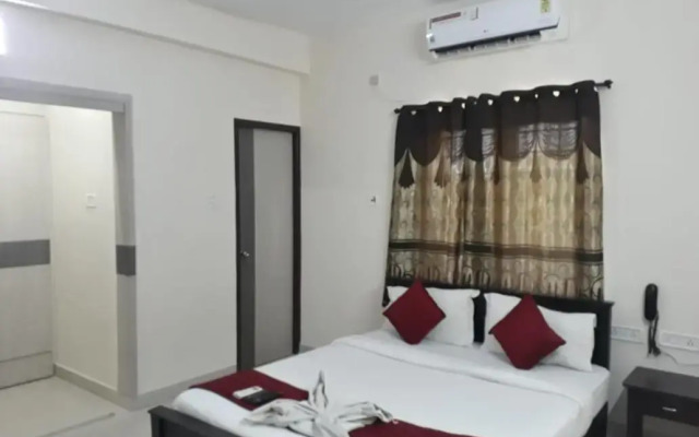 The Posh Residency, Ecr