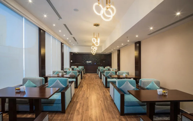 Naviti Warwick Dammam