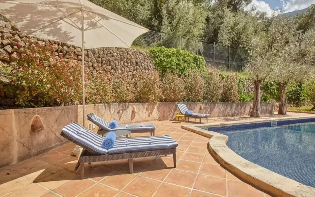 Holiday Home With Barbecue Area