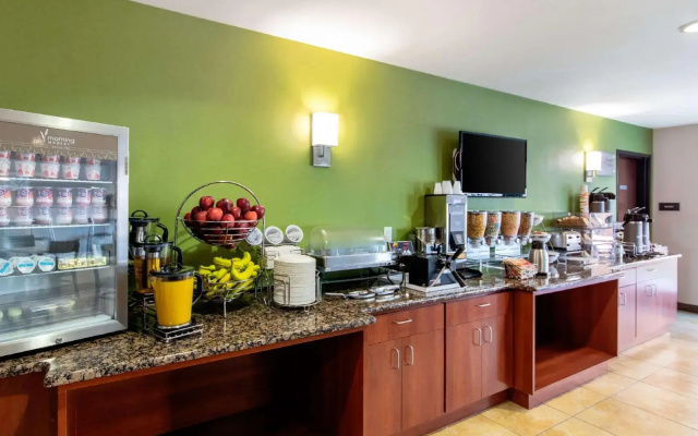 Sleep Inn & Suites Near Fort Cavazos