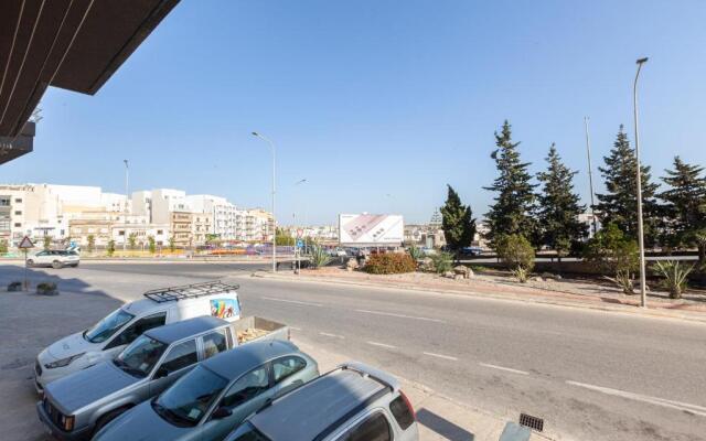 Modern APT next to UNI Skatepark St Julians by 360 Estates