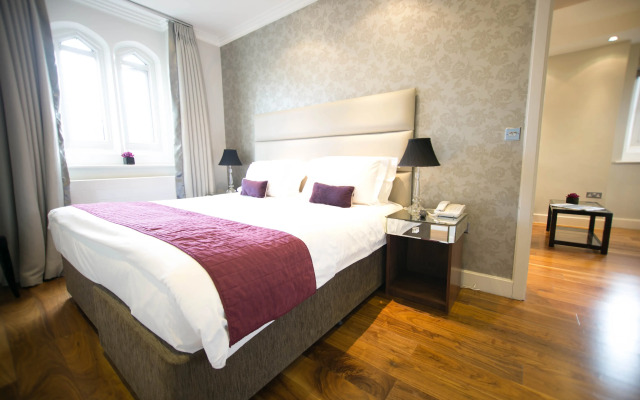 The Pillar Hotel