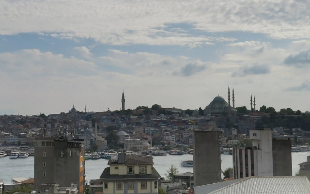Galatahan Hotel