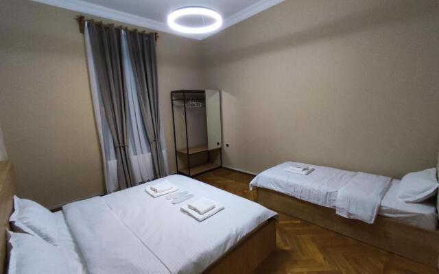 Happy Stay Hotel
