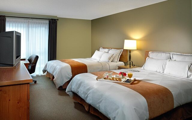 Coast Canmore Hotel & Conference Centre