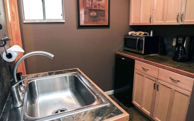 Fawn Valley Inn: 255