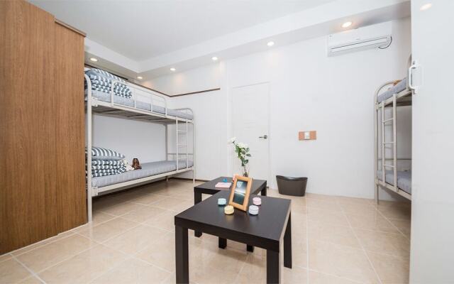 Peter Pan Guesthouse - Hostel