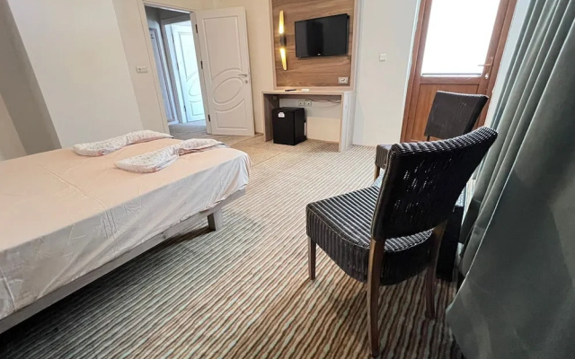 Cumhuriyet Otel