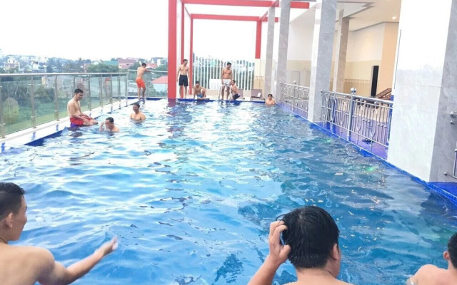 Tam Chau Luxury Hotel