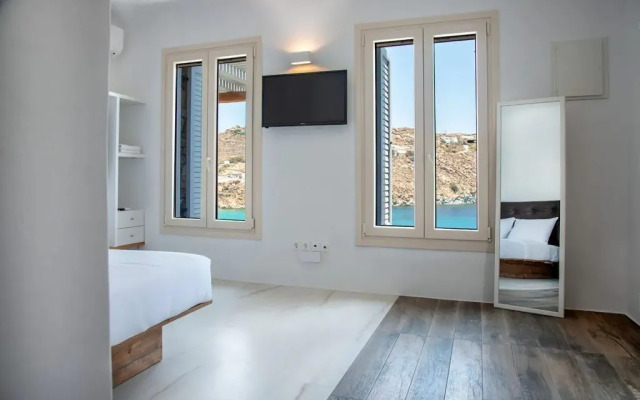 Etesians Suites & Villas